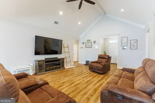 3832 Betty's Pl, Hahira, GA 31632 - Photo 3