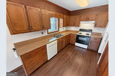 147 V F W Drive, Watkinsville, GA 30677 - Photo 3