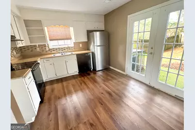 1151 Pinedale Circle NW, Conyers, GA 30012 - Photo 7