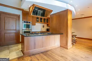 3445 Stratford Rd NE, Atlanta, GA 30326 - Photo 29