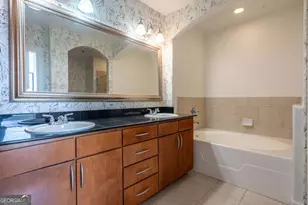 3445 Stratford Rd NE, Atlanta, GA 30326 - Photo 15