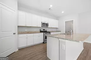 4646 Waxwing St, Hoschton, GA 30548 - Photo 13