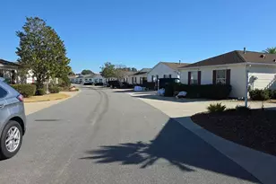 17885 SE 91st Freedom Ct, The Villages, FL 32162 - Photo 5