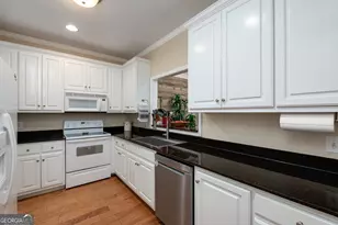 136 Wisteria Dr, Winder, GA 30680 - Photo 7