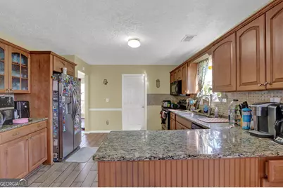 1018 Carriage Trace Circle, Stone Mountain, GA 30087 - Photo 17