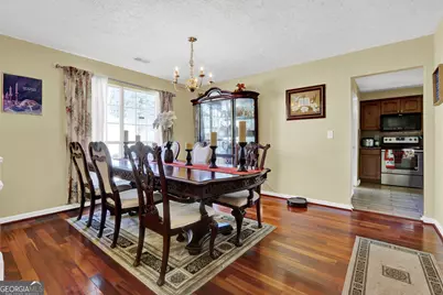 1018 Carriage Trace Circle, Stone Mountain, GA 30087 - Photo 5