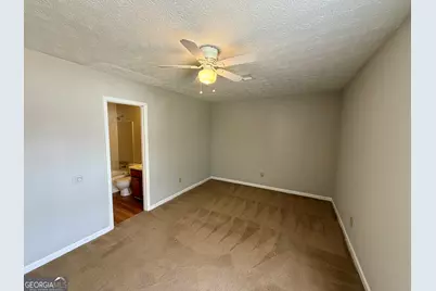 8515 Pineland Drive, Jonesboro, GA 30238 - Photo 11