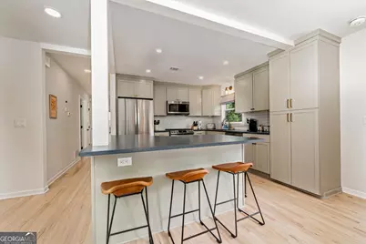 677 Hillandale Circle SW, Marietta, GA 30064 - Photo 9