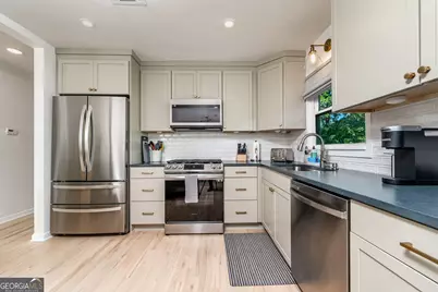 677 Hillandale Circle SW, Marietta, GA 30064 - Photo 11