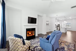 2161 Colvin Ct NW, Atlanta, GA 30318 - Photo 11