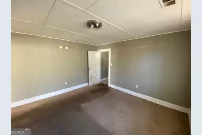 209 W Tinsley Street, Griffin, GA 30223 - Photo 17