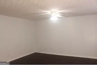 2296 Strathmoor Manor Drive, Lithonia, GA 30058 - Photo 9