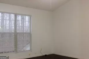 2296 Strathmoor Manor Dr, Lithonia, GA 30058 - Photo 11