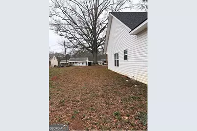 121 Johnson Street, Barnesville, GA 30204 - Photo 3