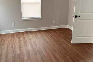 121 Johnson St, Barnesville, GA 30204 - Photo 11