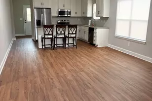 121 Johnson St, Barnesville, GA 30204 - Photo 5