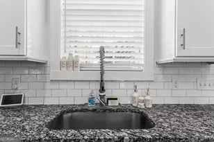 640 Meinhard Rd, Port Wentworth, GA 31407 - Photo 17