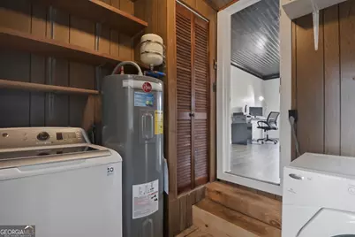 1913 E 60th Street, Savannah, GA 31404 - Photo 23