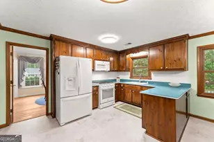 1541 Kinglet Ln, Marietta, GA 30062 - Photo 11