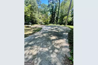 504 Raven Springs Trail, Stone Mountain, GA 30087 - Photo 3