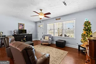 145 New Hope Cir, Fayetteville, GA 30214 - Photo 9