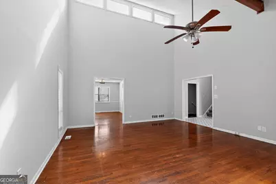 879 Lost Creek Circle, Stone Mountain, GA 30088 - Photo 7