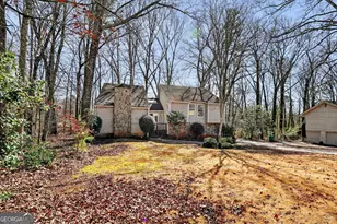 879 Lost Creek Cir, Stone Mountain, GA 30088 - Photo 3