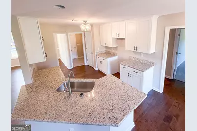 12 Saint Charles Place, Grantville, GA 30220 - Photo 17
