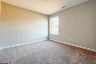 12 St Charles Pl, Grantville, GA 30220 - Photo 9