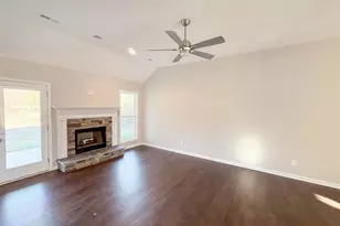 104 Fuller Ct, Grantville, GA 30220 - Photo 7