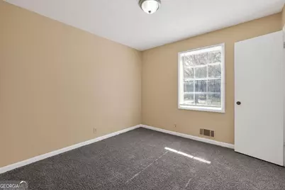 954 Cochise Trail SE, Conyers, GA 30094 - Photo 5