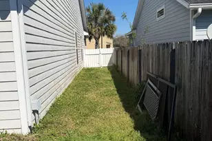 202 Waters Edge Dr, Kingsland, GA 31548 - Photo 5