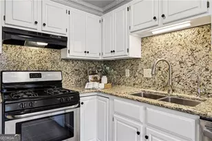 8923 Carroll Manor Dr, Atlanta, GA 30350 - Photo 15