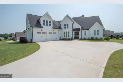 208 Township Drive, Senoia, GA 30276 - Photo 1