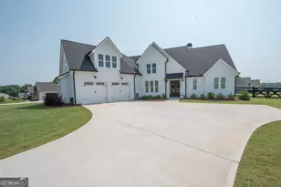 208 Township Dr, Senoia, GA 30276 - Photo 1