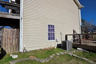 121 Bombay Ln, Grantville, GA 30220 - Photo 3