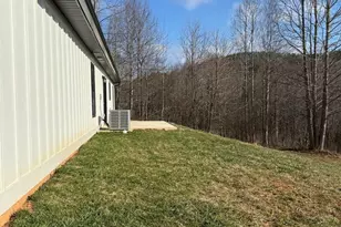 270 Meadow Crest Dr, Cleveland, GA 30528 - Photo 5