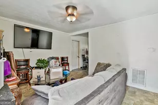 46 Royce Dr, Jonesboro, GA 30238 - Photo 3