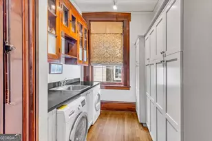 211 E Charlton St, Savannah, GA 31401 - Photo 21