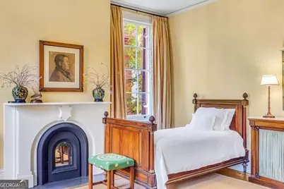 211 E Charlton Street, Savannah, GA 31401 - Photo 35