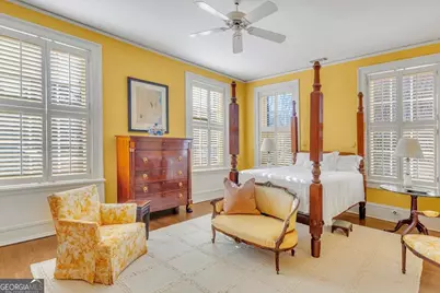 211 E Charlton Street, Savannah, GA 31401 - Photo 25