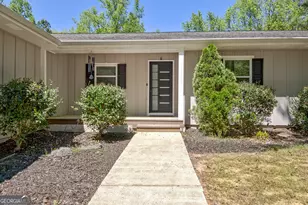 15 Glen Cannon Trail, Newnan, GA 30265 - Photo 3