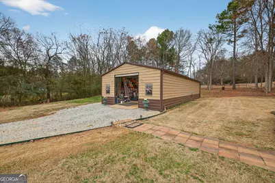 195 Surrey Chase Drive, Social Circle, GA 30025 - Photo 5
