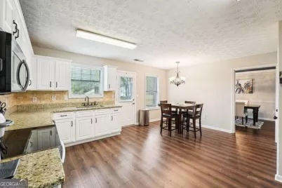 12203 Crestwood Court, Fayetteville, GA 30215 - Photo 7