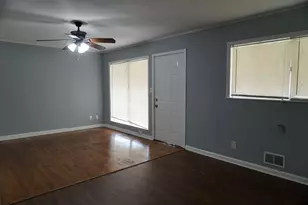 504 Pinecrest Dr, Riverdale, GA 30274 - Photo 5