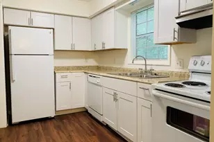 1069 Laurel Ln NW, Conyers, GA 30012 - Photo 5