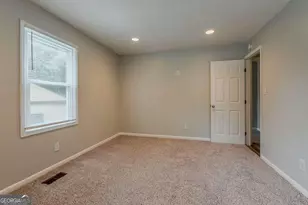 3633 Bunker Hill Dr SW, Atlanta, GA 30331 - Photo 21