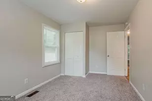 3633 Bunker Hill Dr SW, Atlanta, GA 30331 - Photo 23