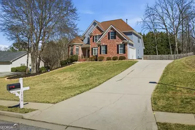 1456 Rockview Lane, Loganville, GA 30052 - Photo 3