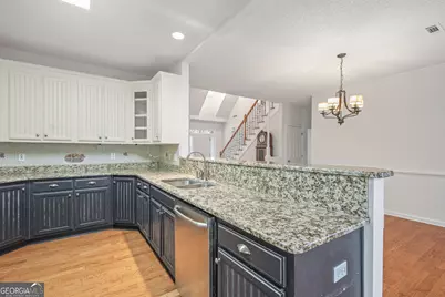 136 Baldwin Court, Newnan, GA 30263 - Photo 9